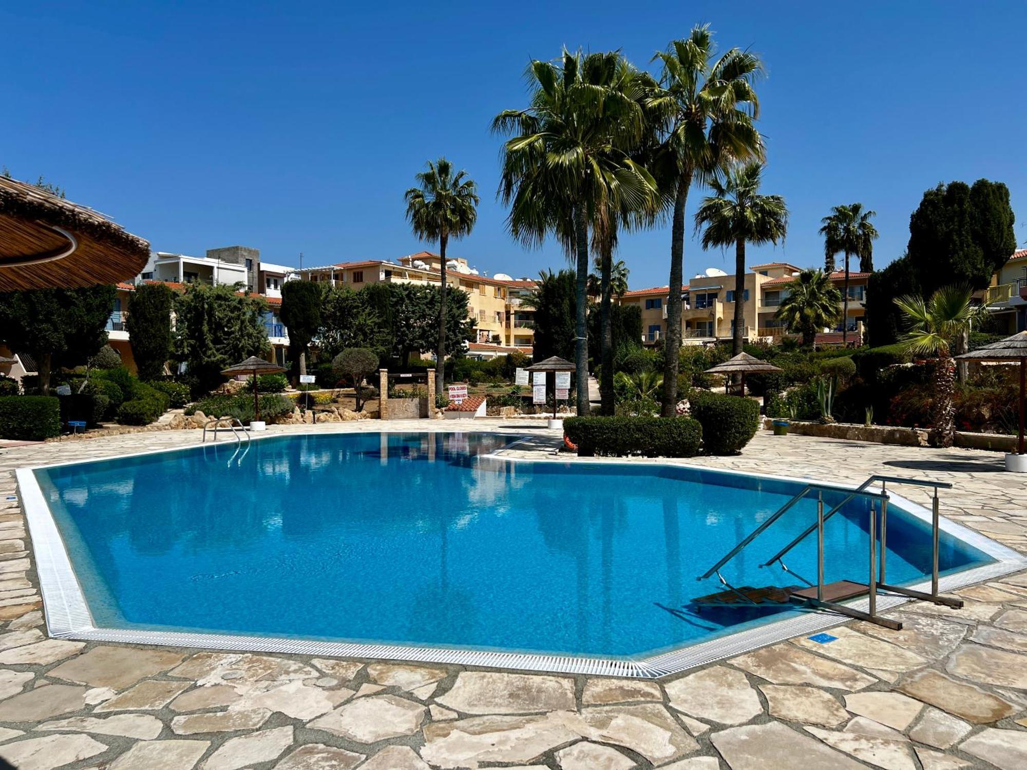 Ocean Sunset Apartment Paphos Extérieur photo