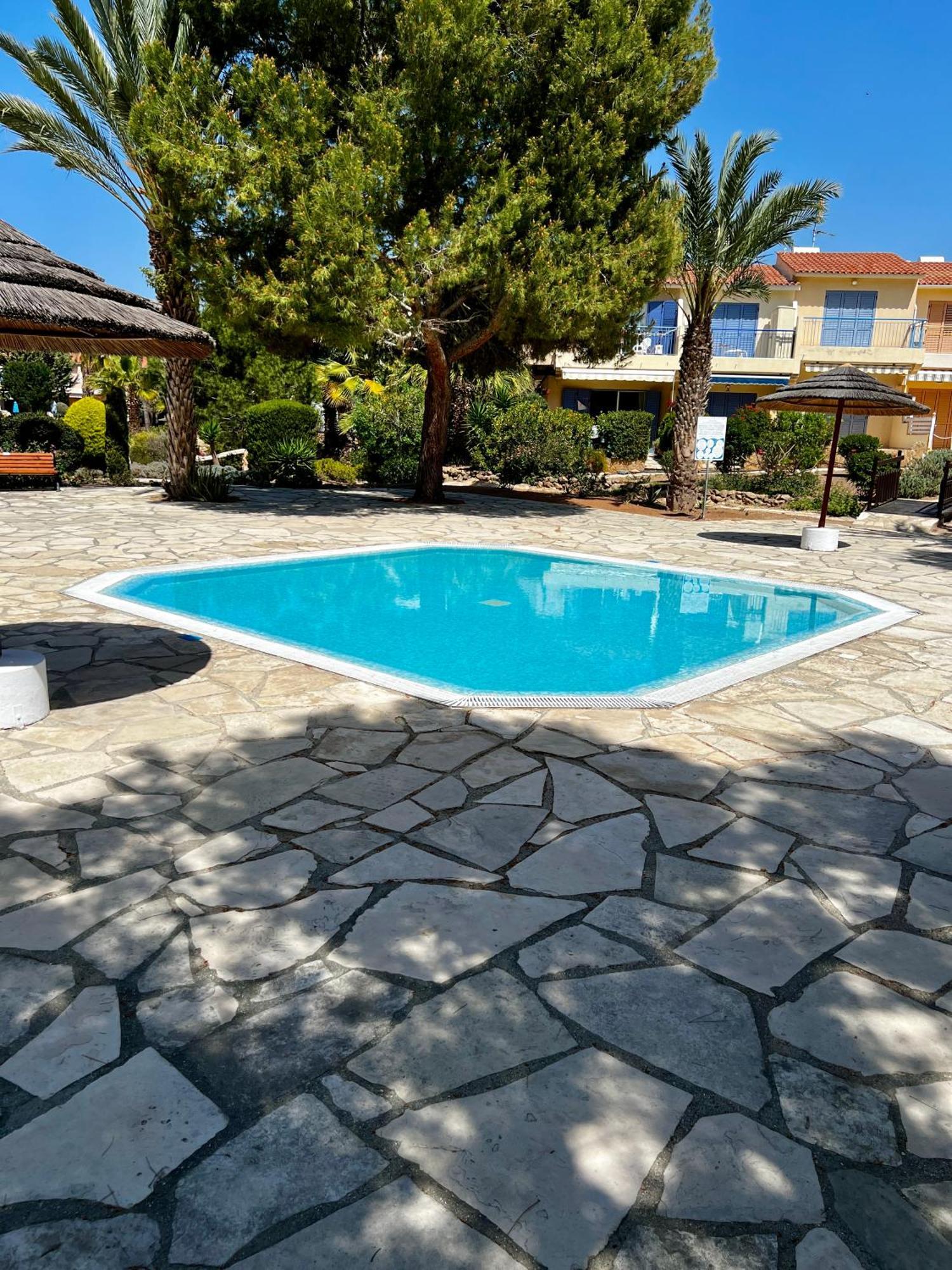 Ocean Sunset Apartment Paphos Extérieur photo