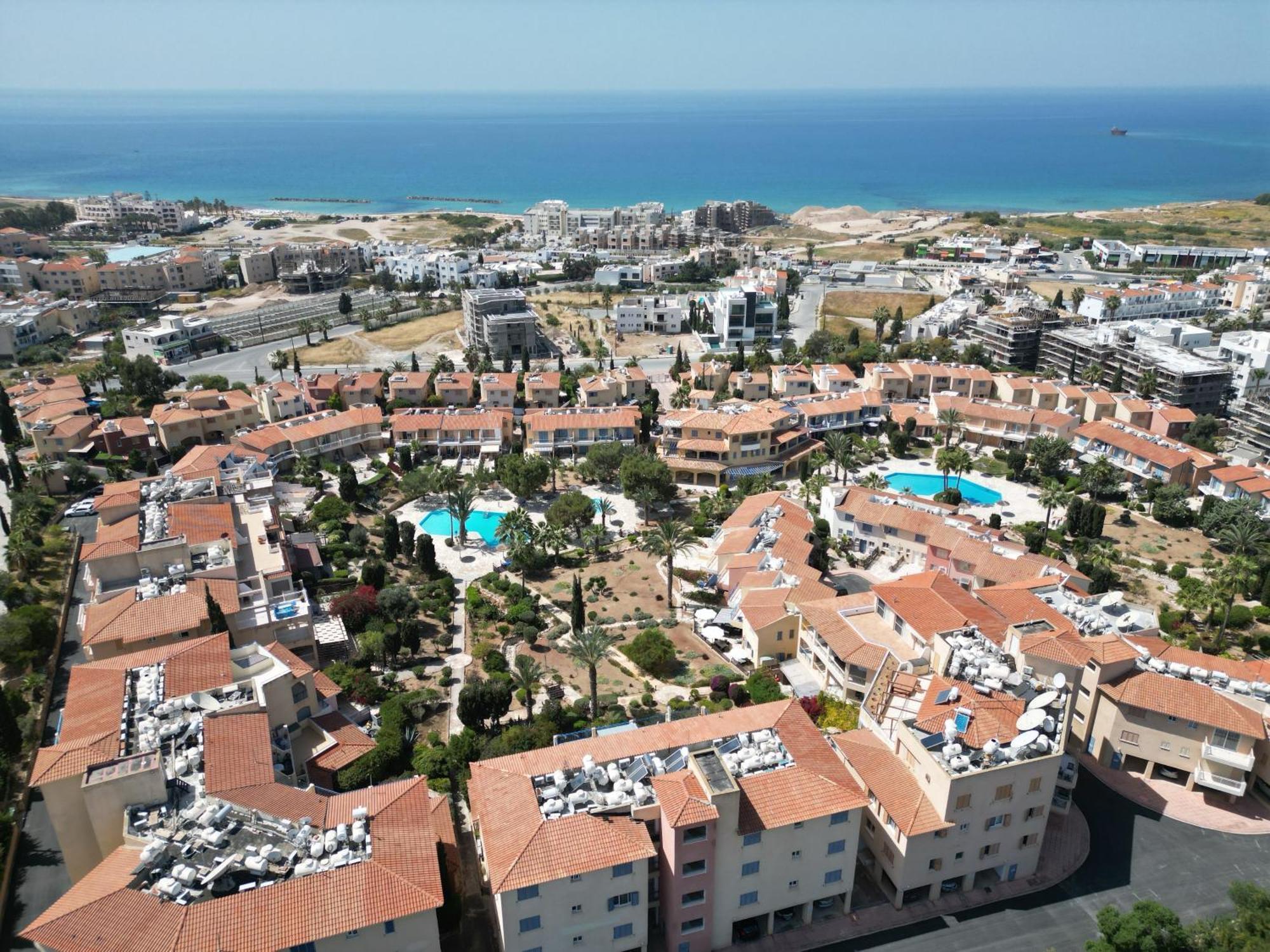 Ocean Sunset Apartment Paphos Extérieur photo